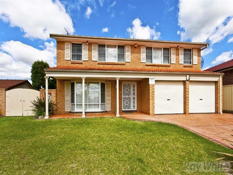 9 Mohawk Crescent, Greenfield Park NSW 2176