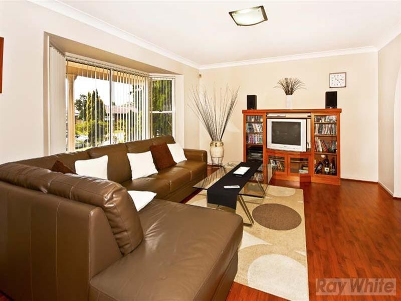 9 Mohawk Crescent, Greenfield Park NSW 2176