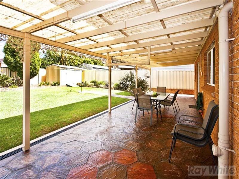 9 Mohawk Crescent, Greenfield Park NSW 2176