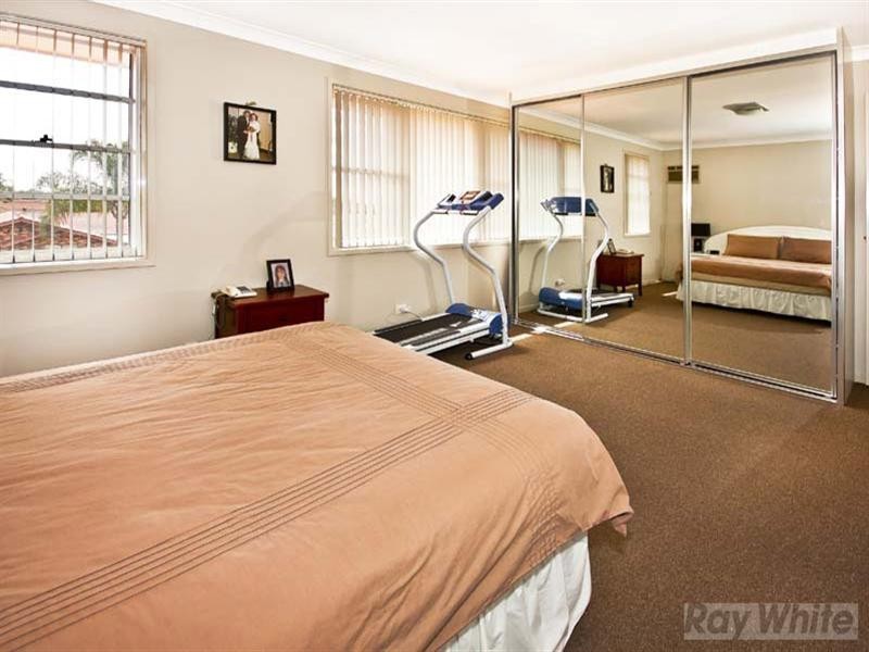 9 Mohawk Crescent, Greenfield Park NSW 2176