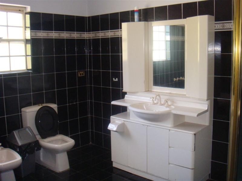 2B Lewers Close, Abbotsbury NSW 2176