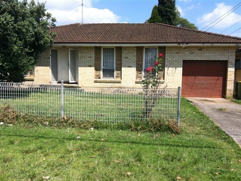 14 Oxford Street, Smithfield NSW 2164