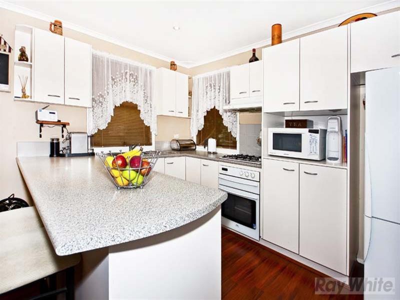 4 Bossley Road, Bossley Park NSW 2176