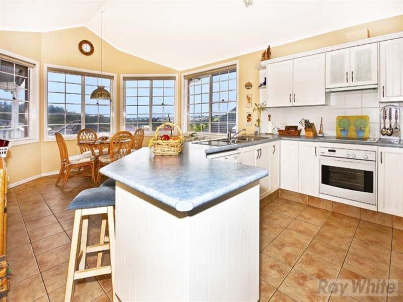 8 Rene Place, Cecil Hills NSW 2171