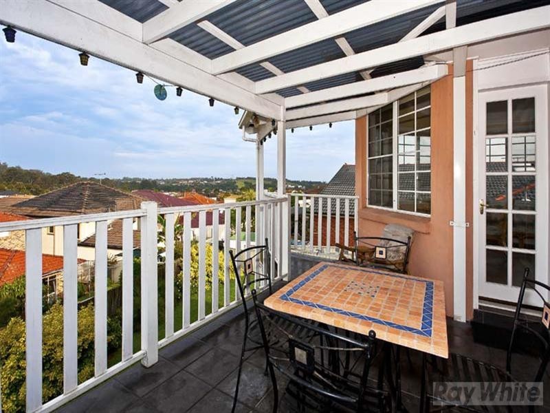 8 Rene Place, Cecil Hills NSW 2171