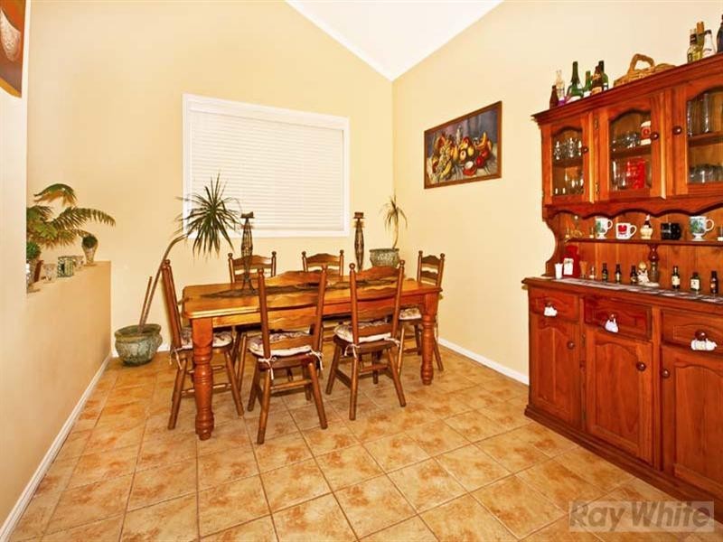 8 Rene Place, Cecil Hills NSW 2171