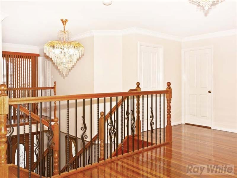 12 Thorpe Place, Abbotsbury NSW 2176