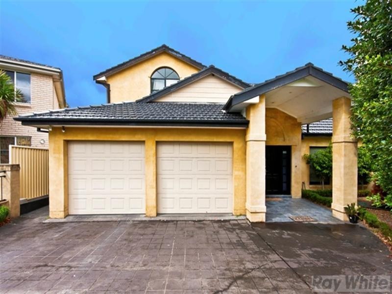 4 Rabaul Close, Bossley Park NSW 2176