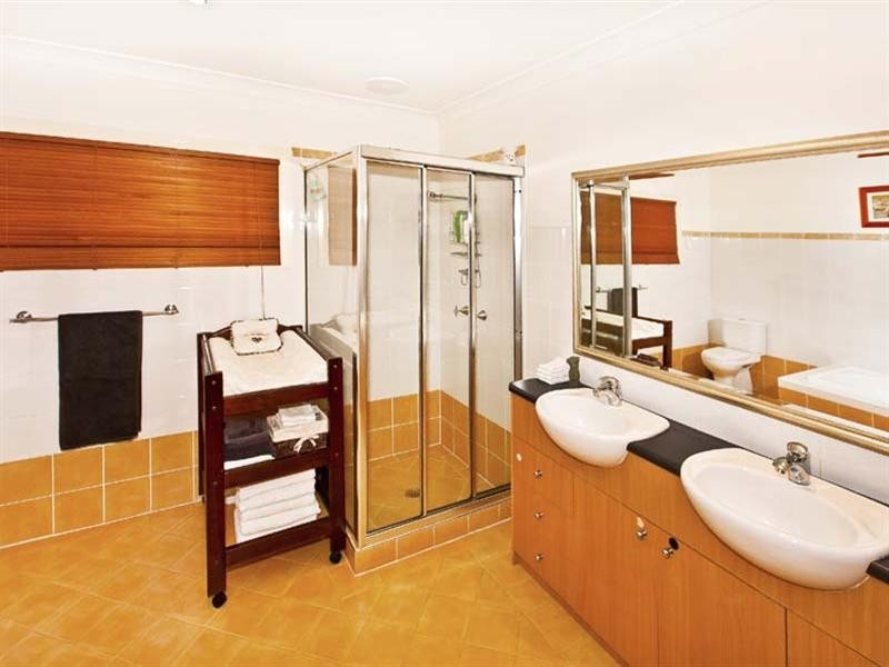 4 Rene Place, Cecil Hills NSW 2171