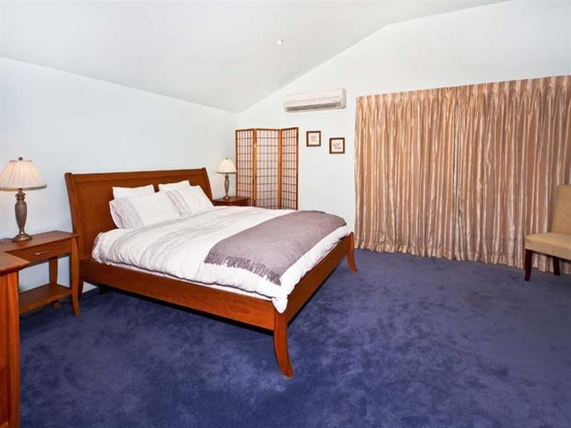 4 Rene Place, Cecil Hills NSW 2171