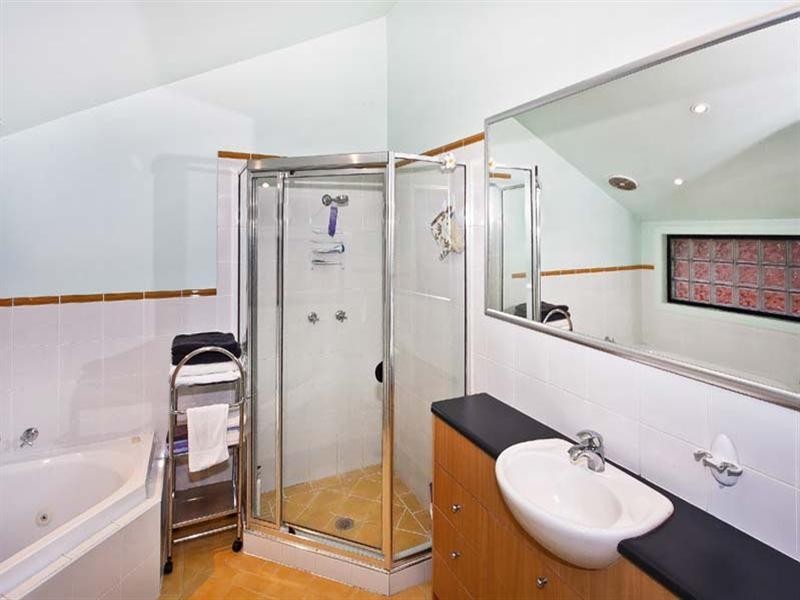 4 Rene Place, Cecil Hills NSW 2171