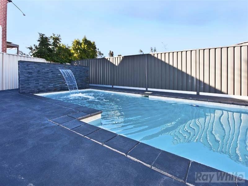 16 Bangalow Place, Hoxton Park NSW 2171