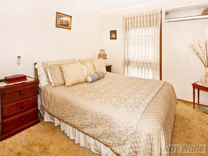 20 Bettong Crescent, Bossley Park NSW 2176