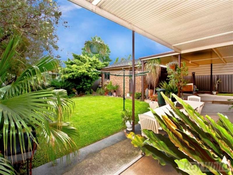 20 Bettong Crescent, Bossley Park NSW 2176