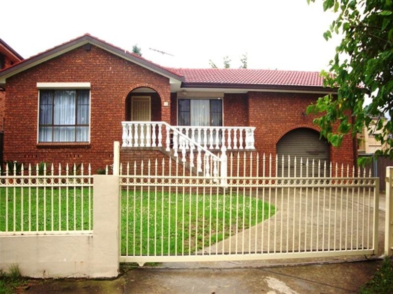 81 Kalang Road, Edensor Park NSW 2176