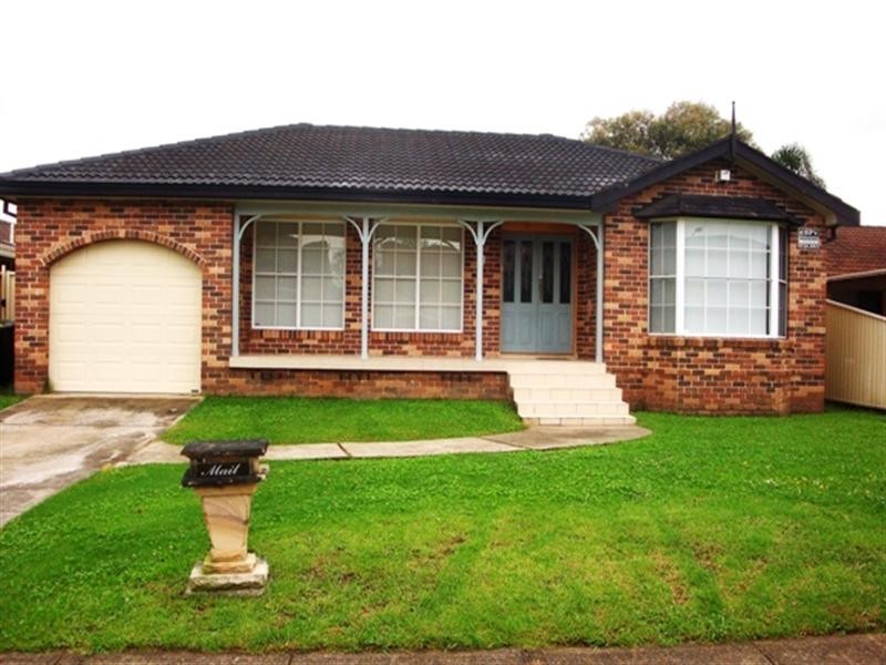 9 Mulligan Street, Bossley Park NSW 2176