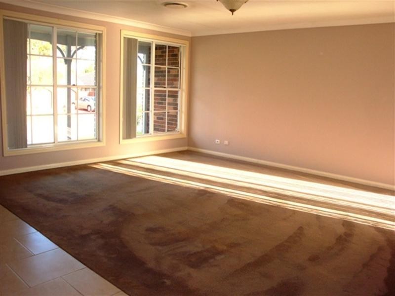 9 Mulligan Street, Bossley Park NSW 2176