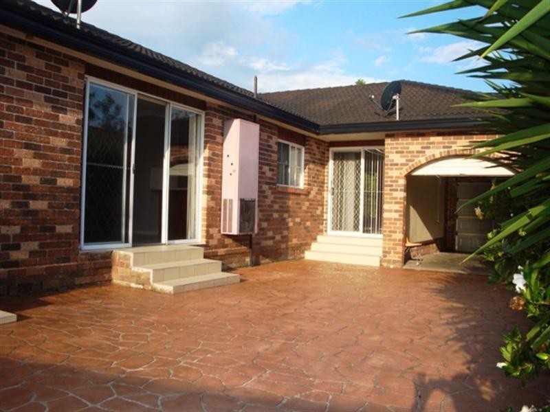 9 Mulligan Street, Bossley Park NSW 2176