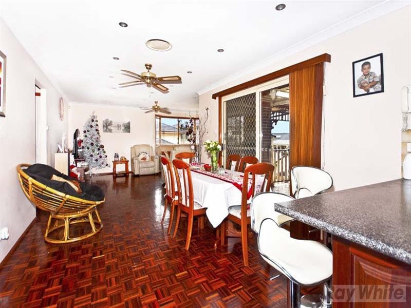 5 Christabel Place, Cecil Hills NSW 2171