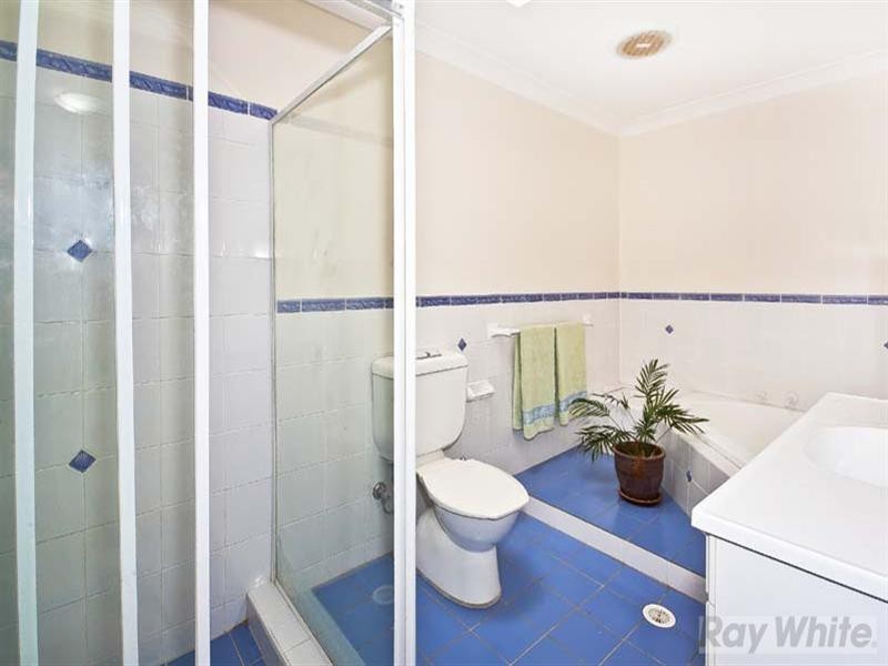 1/19 Davina Crescent, Cecil Hills NSW 2171
