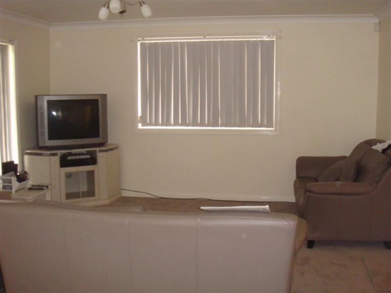 18 Martens Place, Abbotsbury NSW 2176