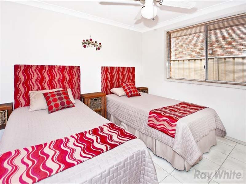 2 Borneo Court, Bossley Park NSW 2176
