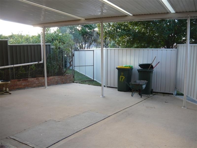 17B Hanwood Place, Edensor Park NSW 2176