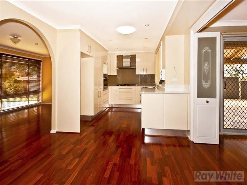 6 Citrine Close, Bossley Park NSW 2176