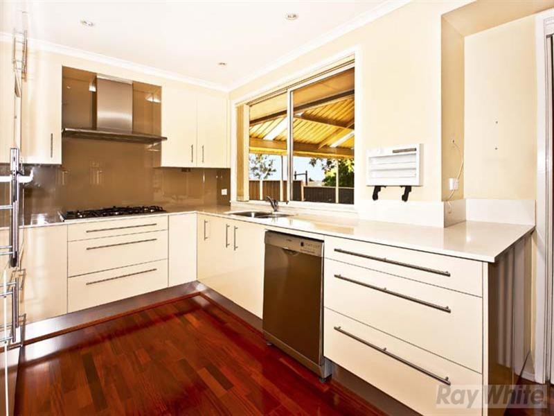 6 Citrine Close, Bossley Park NSW 2176