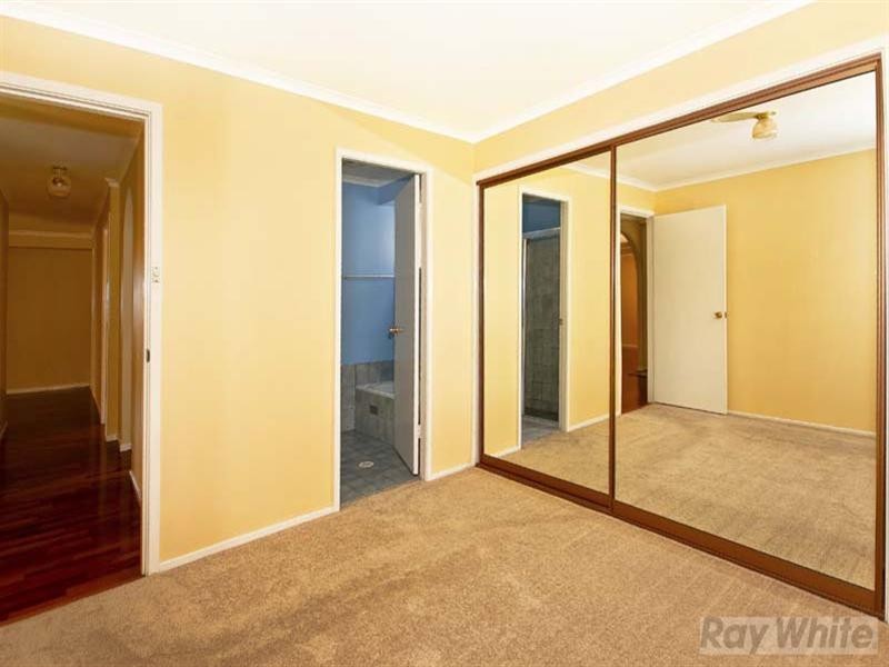 6 Citrine Close, Bossley Park NSW 2176