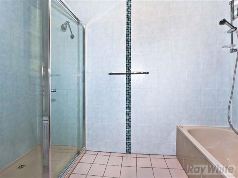 11 Serpentine Street, Bossley Park NSW 2176