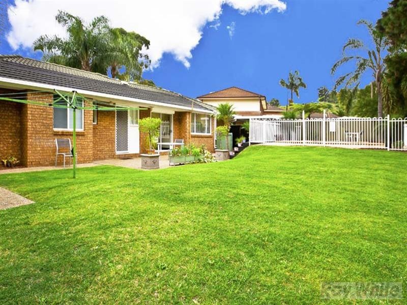 9 Usher Close, Abbotsbury NSW 2176