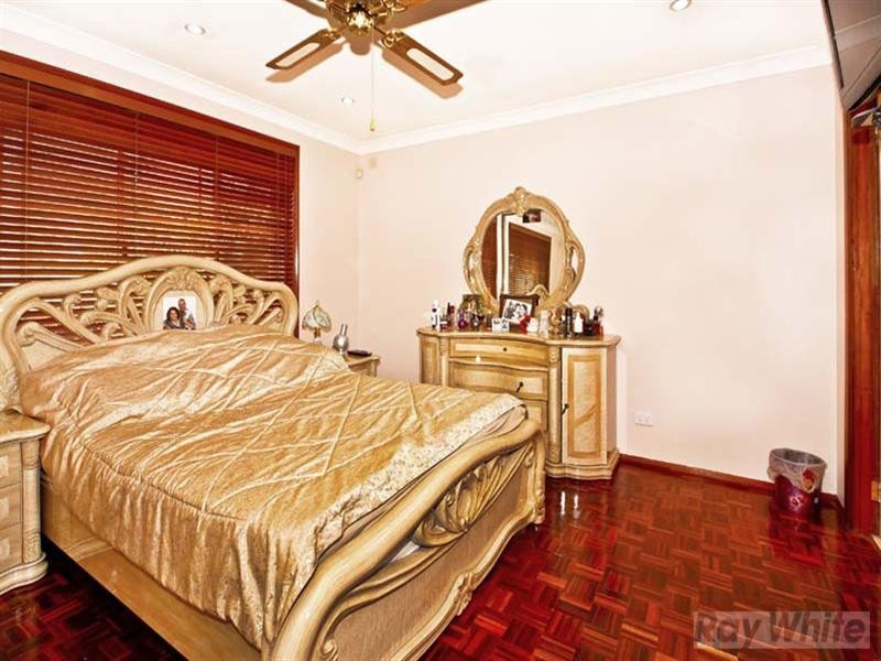 5 Christabel Place, Cecil Hills NSW 2171