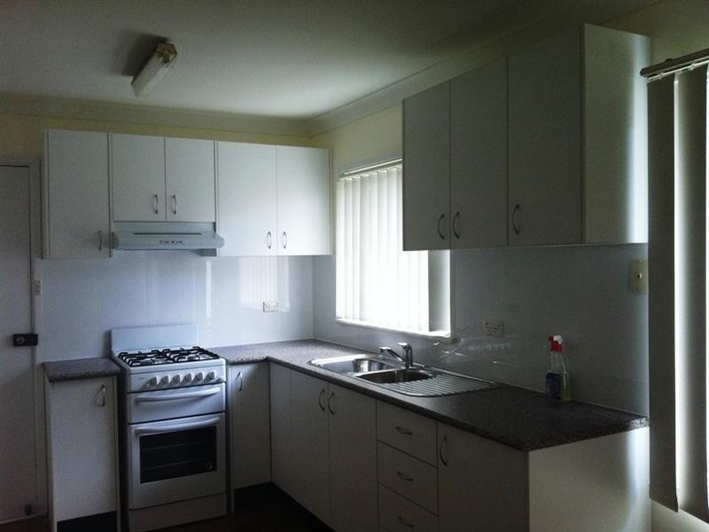 8 Bowral Street, Greystanes NSW 2145