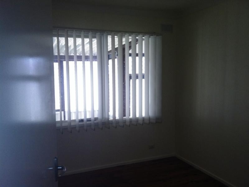 8 Bowral Street, Greystanes NSW 2145