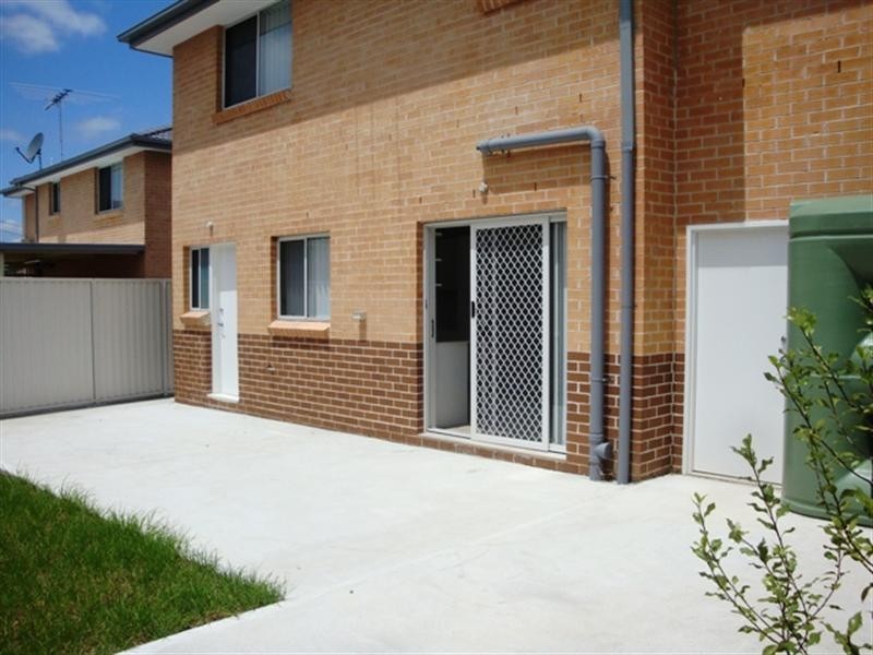 24 Ligar Street, Fairfield Heights NSW 2165