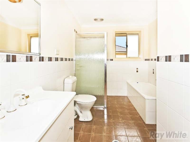 17 Hannan Place, Prairiewood NSW 2176