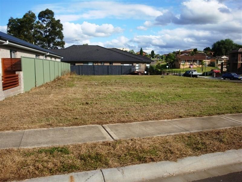 4 Maxwell Place, Abbotsbury NSW 2176