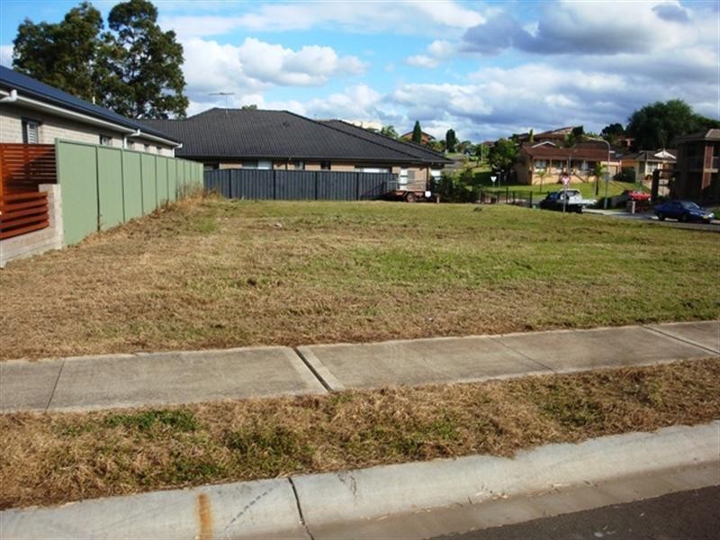 4 Maxwell Place, Abbotsbury NSW 2176