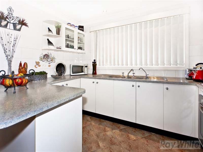 28 Wallis Crescent, Cecil Hills NSW 2171