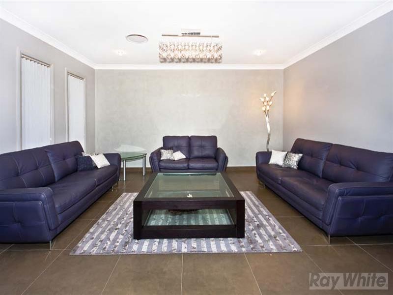 5 Murrumbidgee Street, Bossley Park NSW 2176