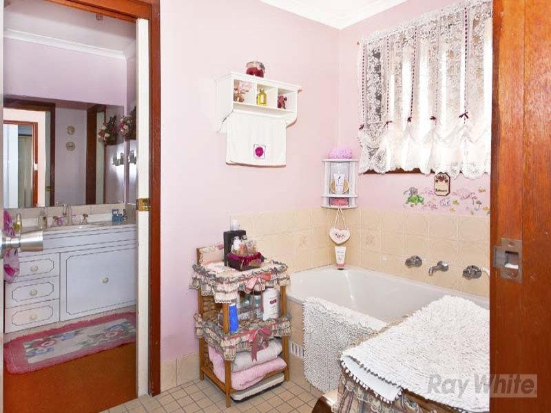 35 Gundagai Crescent, Wakeley NSW 2176