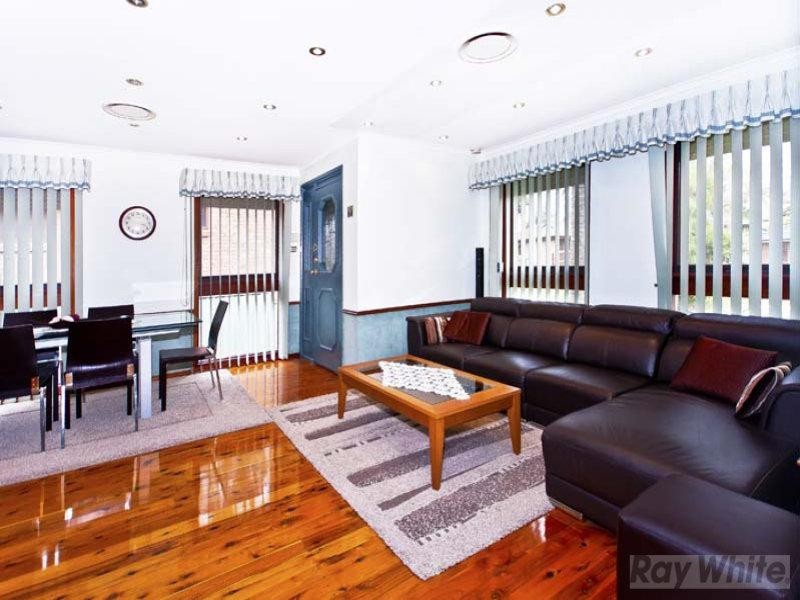 11 Serpentine Street, Bossley Park NSW 2176