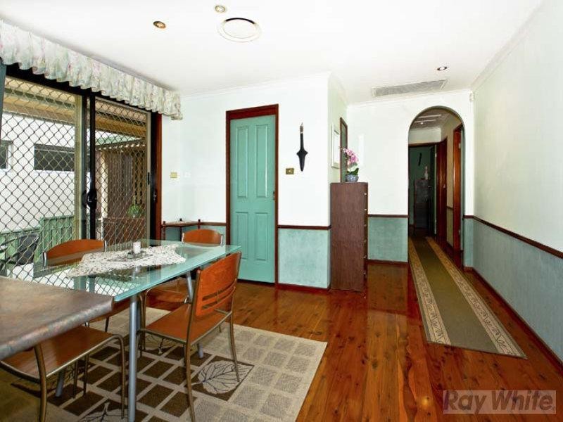 11 Serpentine Street, Bossley Park NSW 2176