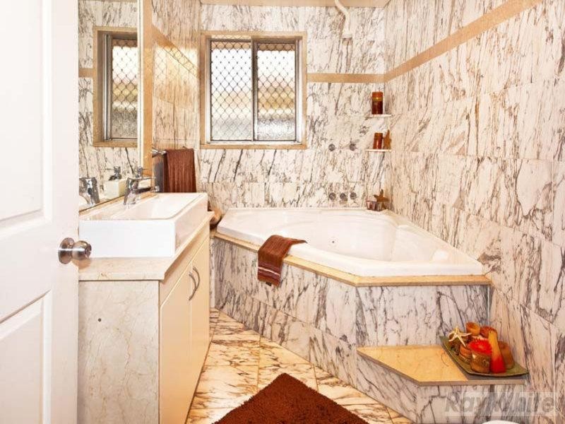 26 Baudin Crescent, Fairfield West NSW 2165