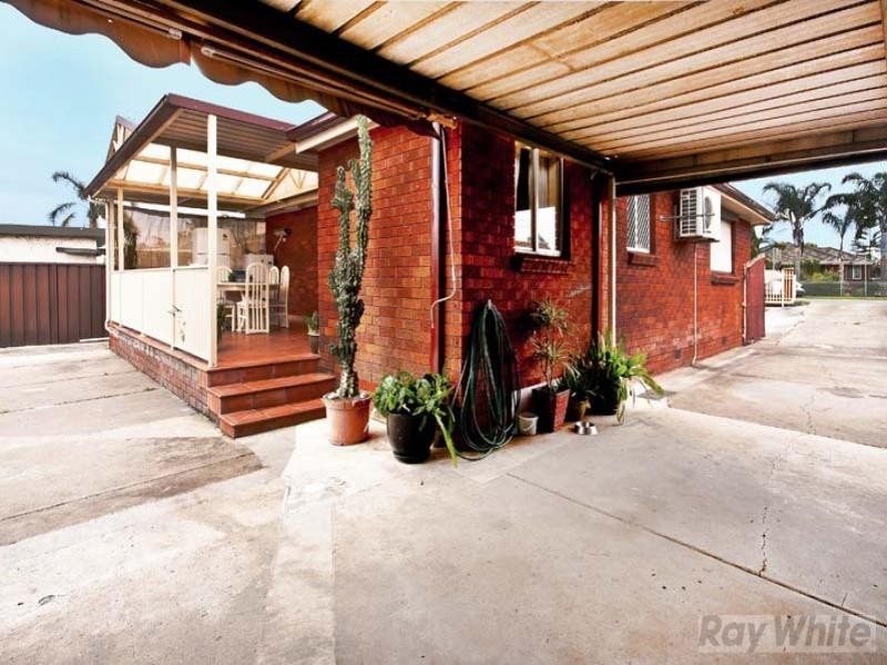 26 Baudin Crescent, Fairfield West NSW 2165