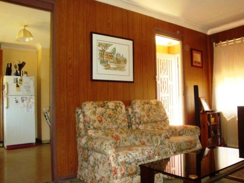 11 Westwood Street, Prairiewood NSW 2176