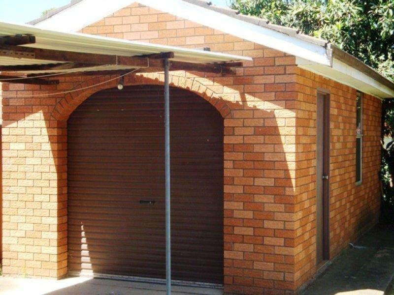 11 Westwood Street, Prairiewood NSW 2176