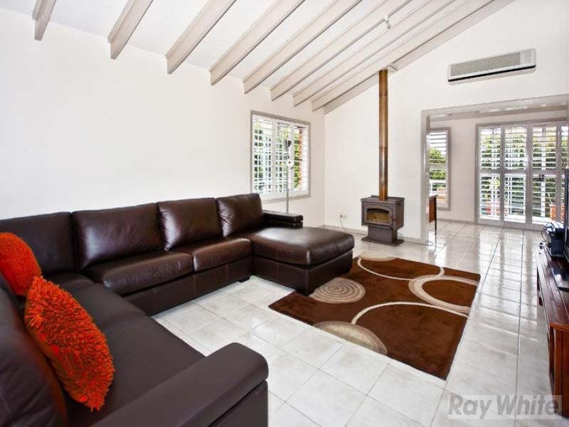 2 Borneo Court, Bossley Park NSW 2176