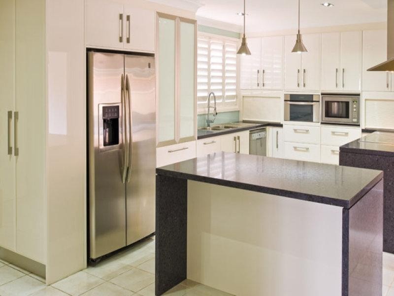 2 Borneo Court, Bossley Park NSW 2176